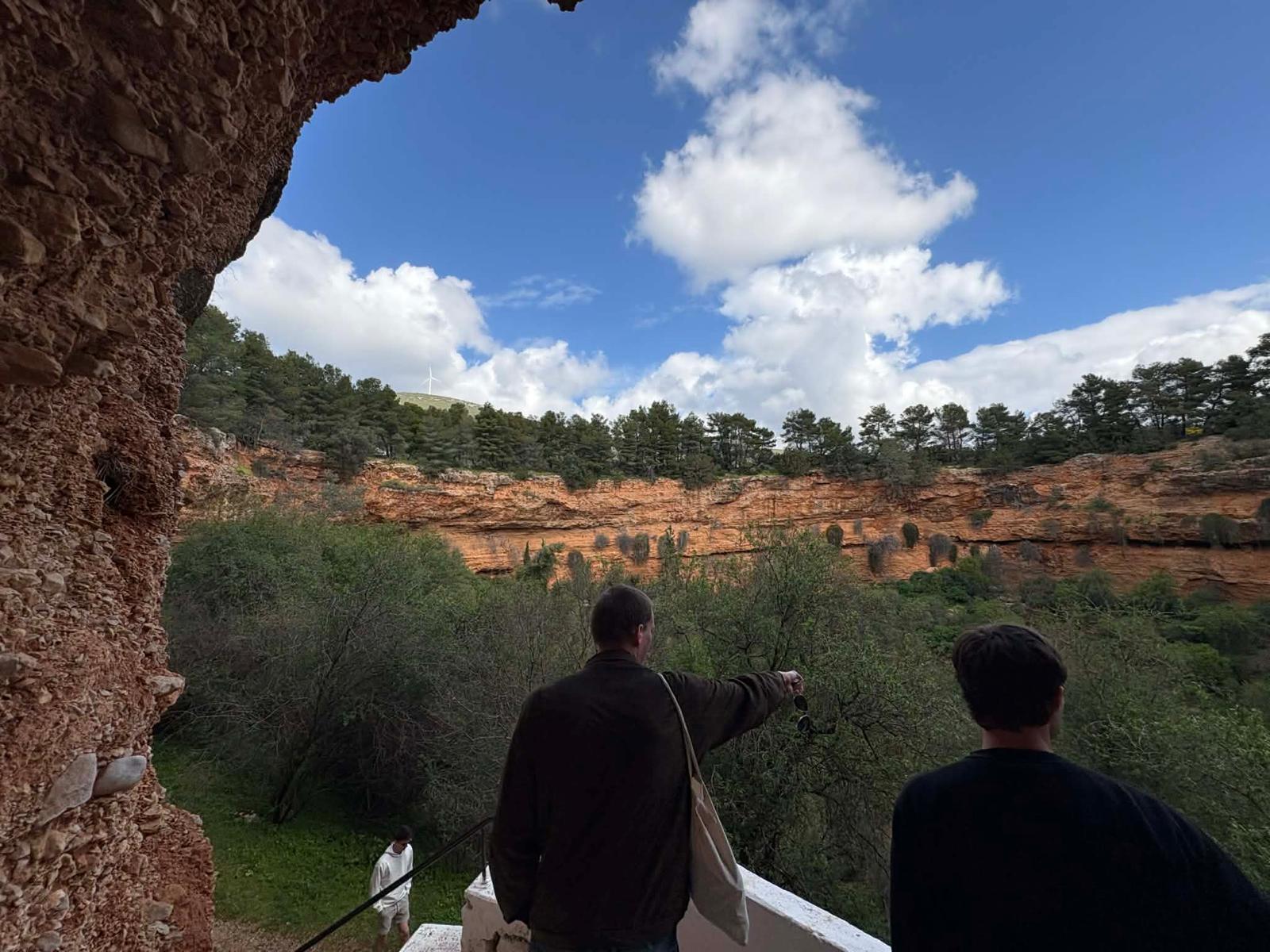 Groep D - D2 Caves of the Twin Dolines